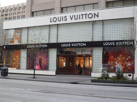 louis vuitton canada locations.